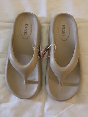 NWT PINK By Victoria's Secret Chunky Thong Sandals in Sahara Beige Size 9